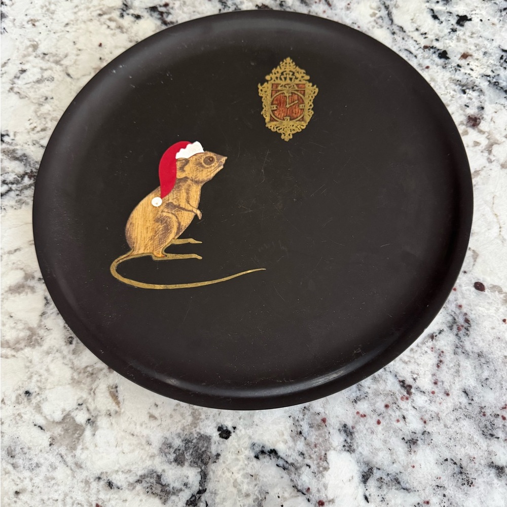Courier Monterey Black inlaid Plate with Mouse and Santa Hat & Clock